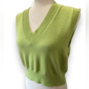 Vintage Soft Sweater Vest, cropped green V neck short sleeve, cropped comfy